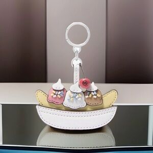 Michael Kors Giftables Banana Split Bag Charm Key Ring Chain Optic White